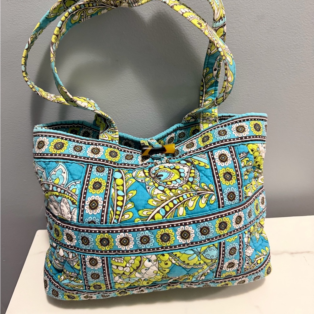 Vera Bradley vintage paisley Vibrant Patterned Tote Bag with toggle closure